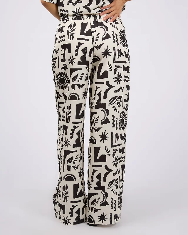 All About Eve Array Pant Print