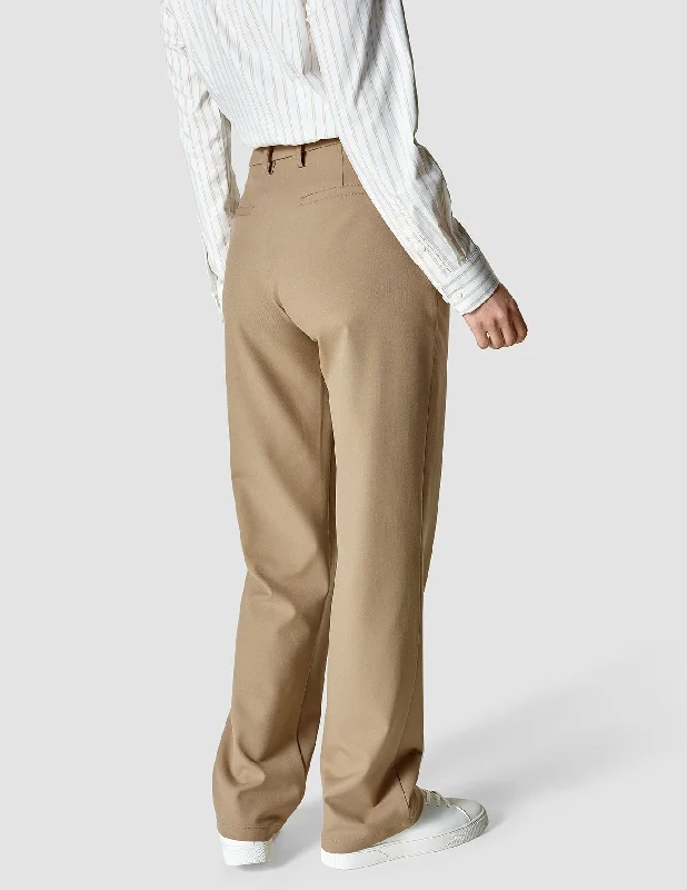 Essential Pants Straight Caramel