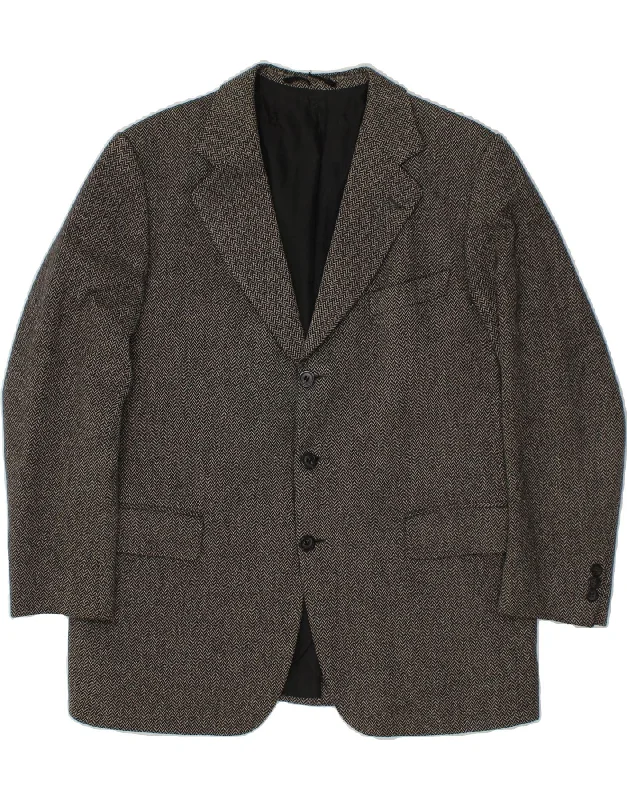 Men's Coats Made in the USABURBERRYS Mens 3 Button Blazer Jacket UK 40 Large Grey Herringbone Men's Coats Made in the USABURBERRYS Mens 3 Button Blazer Jacket UK 40 Large Grey Herringbone